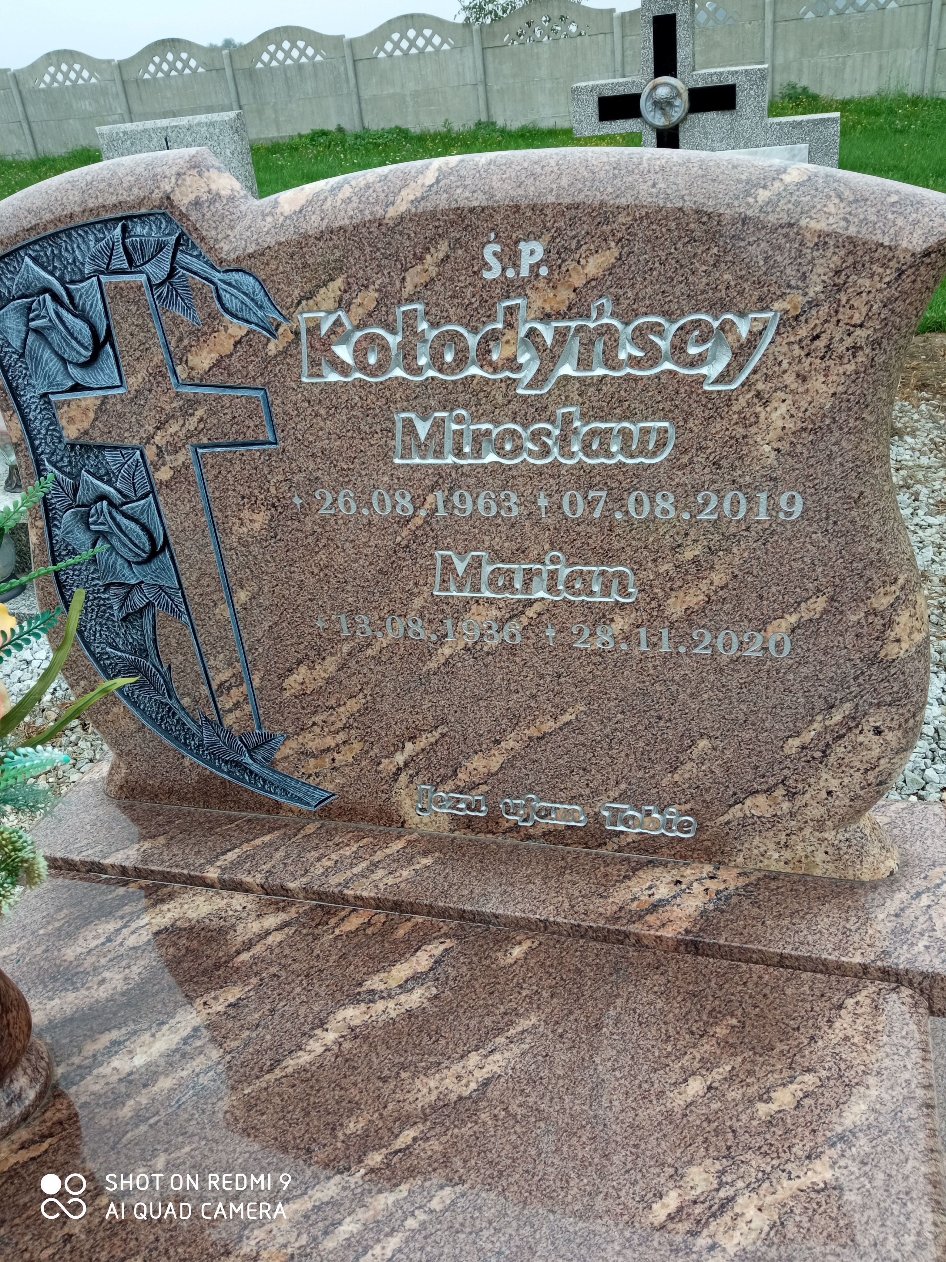 Grób MIROSŁAW KOŁODYŃSKI